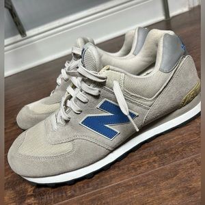 New Balance Men’s 574 core shoes- grey - 11.5